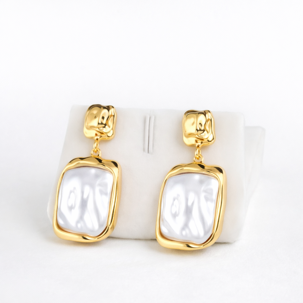 White bourque Stud Earring